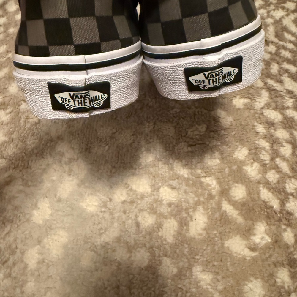 Check Vans - Picture 5 of 8